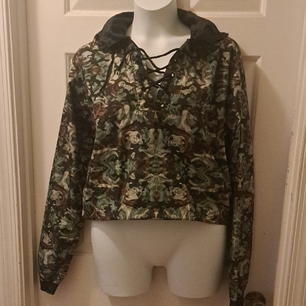 Rose Camo Cropped Jacket